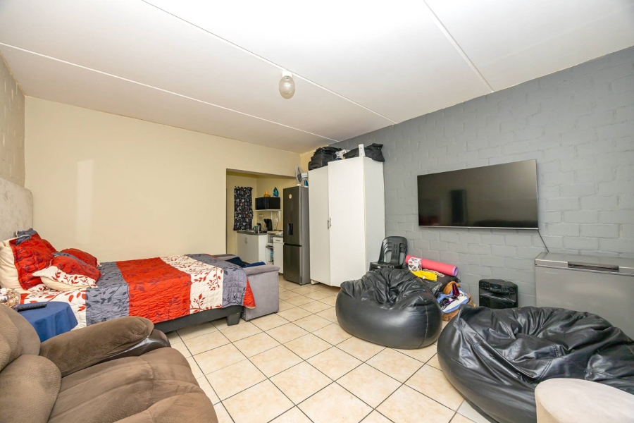 1 Bedroom Property for Sale in Maitland Western Cape